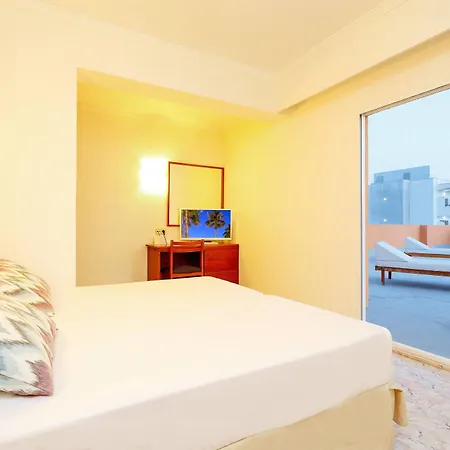 Tent Capi Playa ホテル 3*